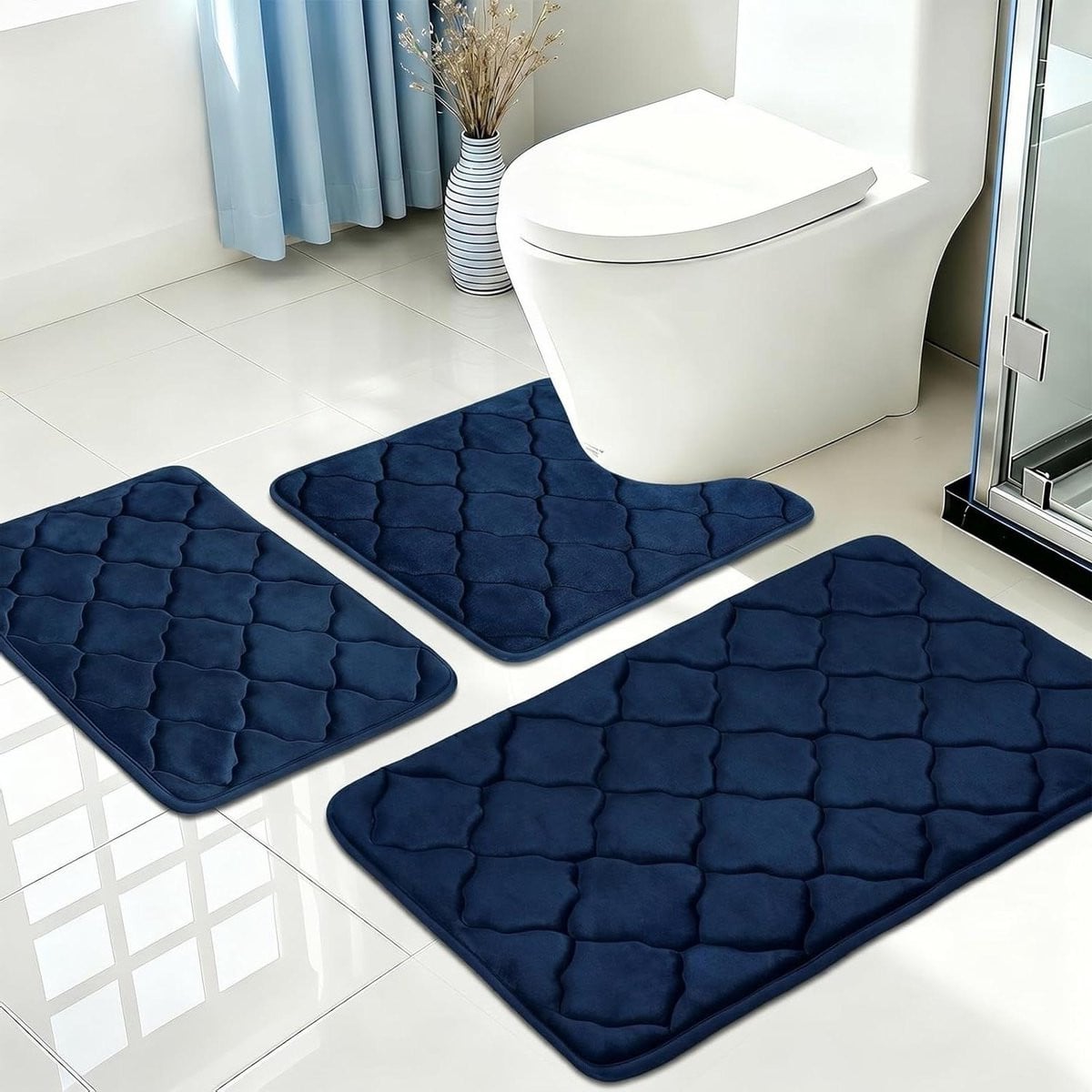 Set van 3 marineblauwe antislip badmatten van traagschuim voor comfortabel en veilig douchen