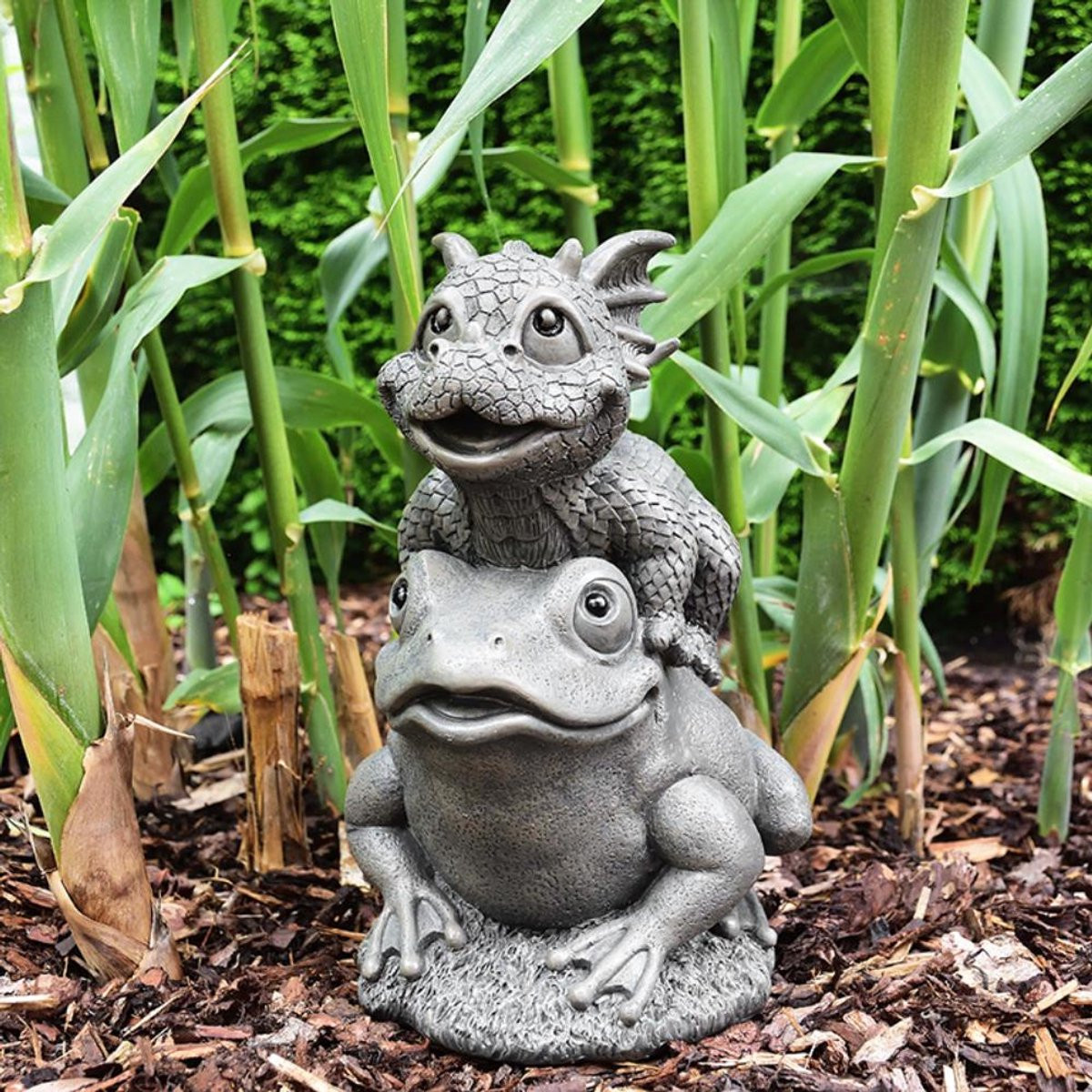 Boutique Trukado Tuindraak op Kikker - Drakenbeeldje - 27 cm
