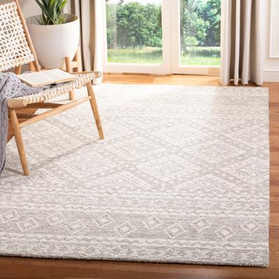 SAFAVIEH Handmade Micro-Loop Oliviera Wool Rug