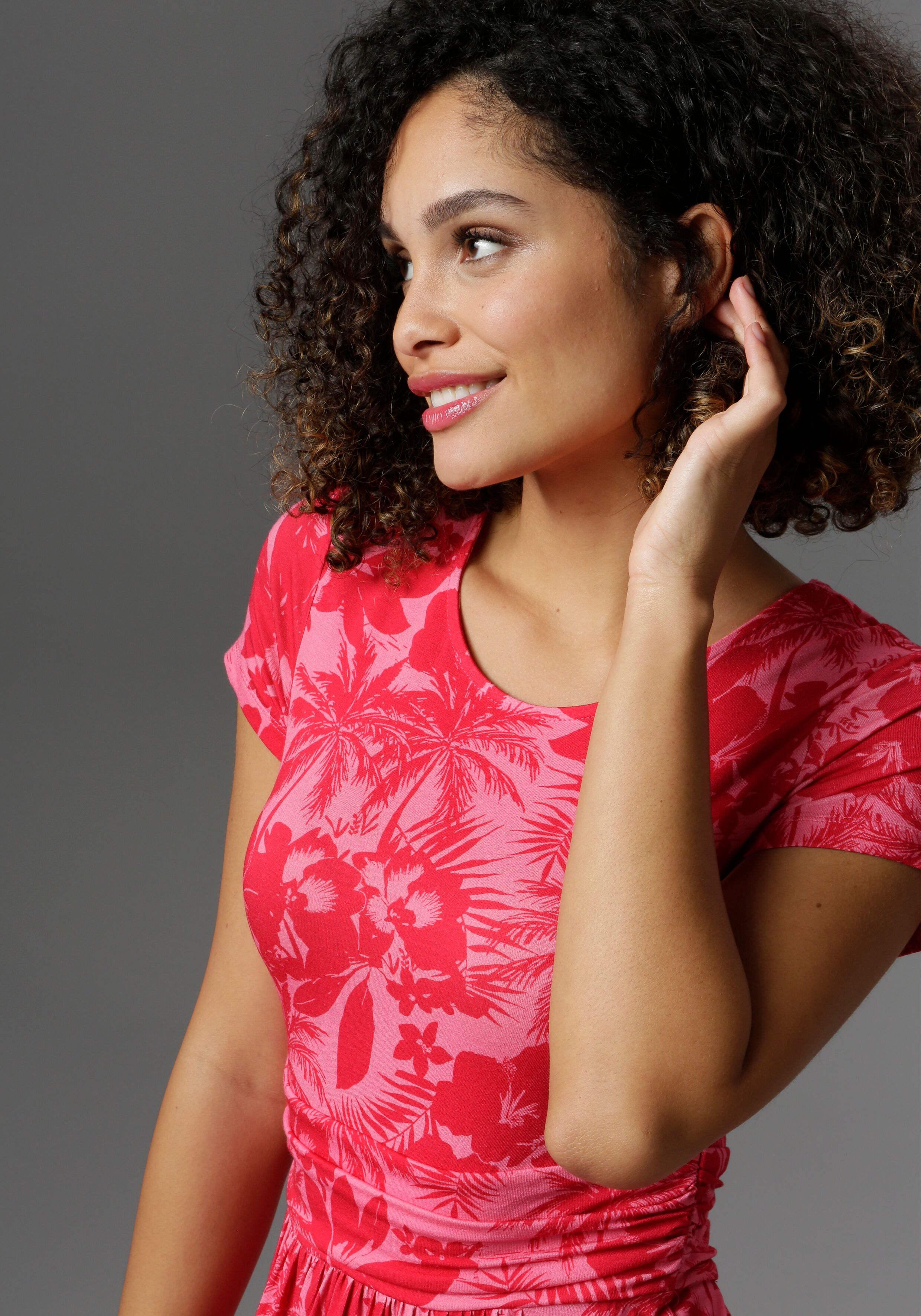 Sommerkleid ANISTON SELECTED, Damen, Gr. 34, N-Gr, pink (pink, rot), Single Jersey, Obermaterial: 95% Viskose, 5% Elasthan, bedruckt, geblümt, figurbetont knieumspielend, Rundhals, Kleider Sommerkleid, mit Palmen und Blüten in Knallfarbe pink, rot 34, N-G