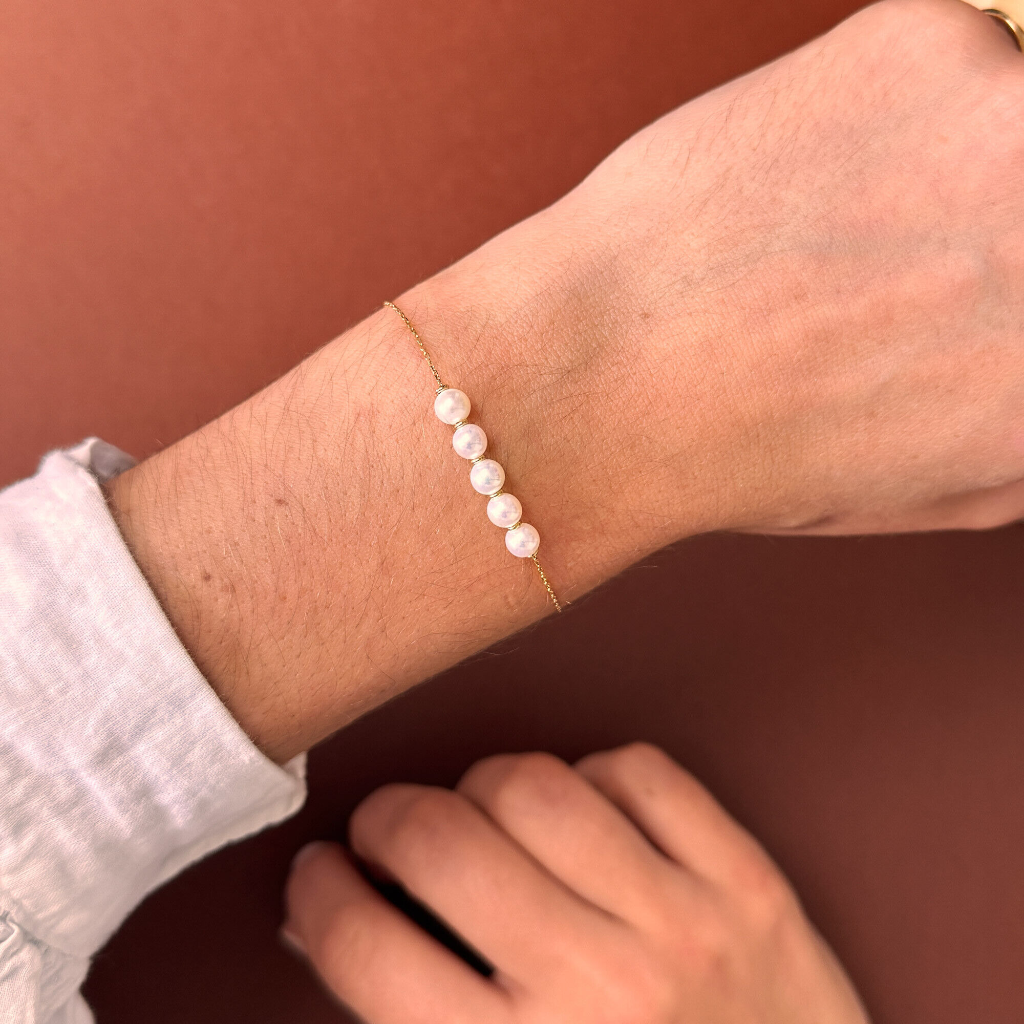 Maison de la Médaille Bracelet perles 5mm sur chaîne forçat - Or jaune 9ct