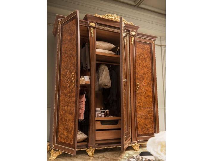 JVmoebel Kleiderschrank Italienischer Echtholz Kleiderschrank in warmem Braun (1-St) Made in Italy