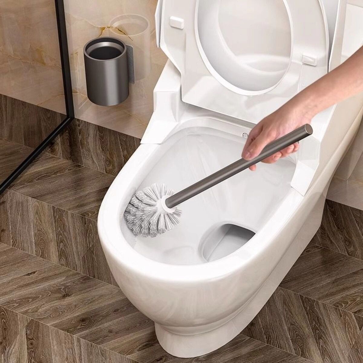INF Wandmontierte Toilettenbürste aus Aluminiumlegierung — Selbstklebend, Ohne Bohren, Schnelltrocknender Belüfteter Halter Schwarz