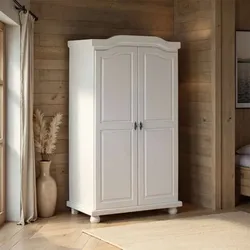 Kleiderschrank im Landhausstil Massivholz