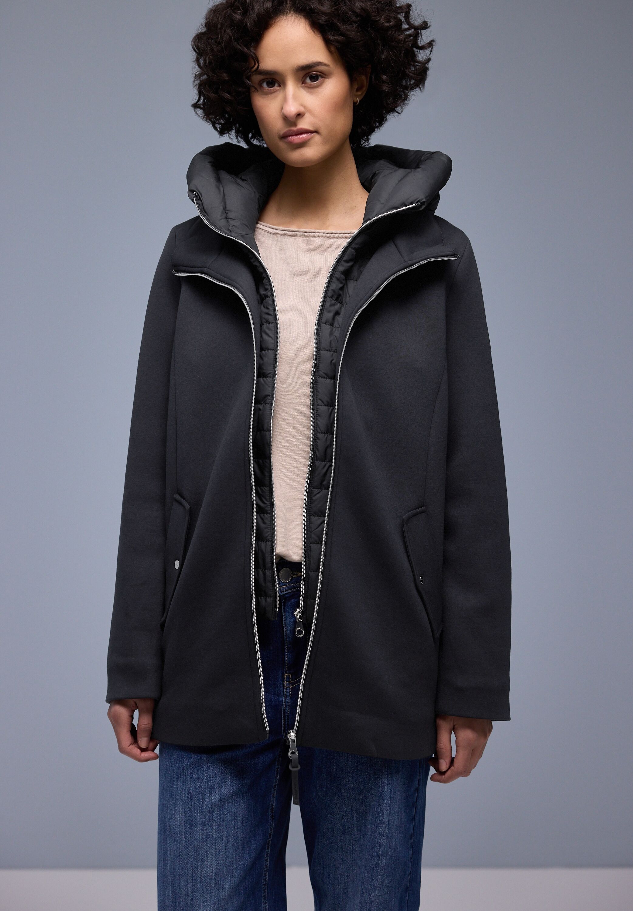 Langjacke STREET ONE, Damen, Gr. 36, skyfall blau, Web, Obermaterial: 73% Polyester, 21% Viskose, 6% Elasthan. Futter: 100% Polyester, unifarben, normal Po-bedeckend, Rundhals, Jacken Langjacke, im Doppel-Layer-Look und mit Kapuze skyfall blau 36