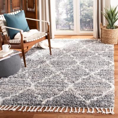 SAFAVIEH Montreal Shag Shqipe 2-inch Thick Rug