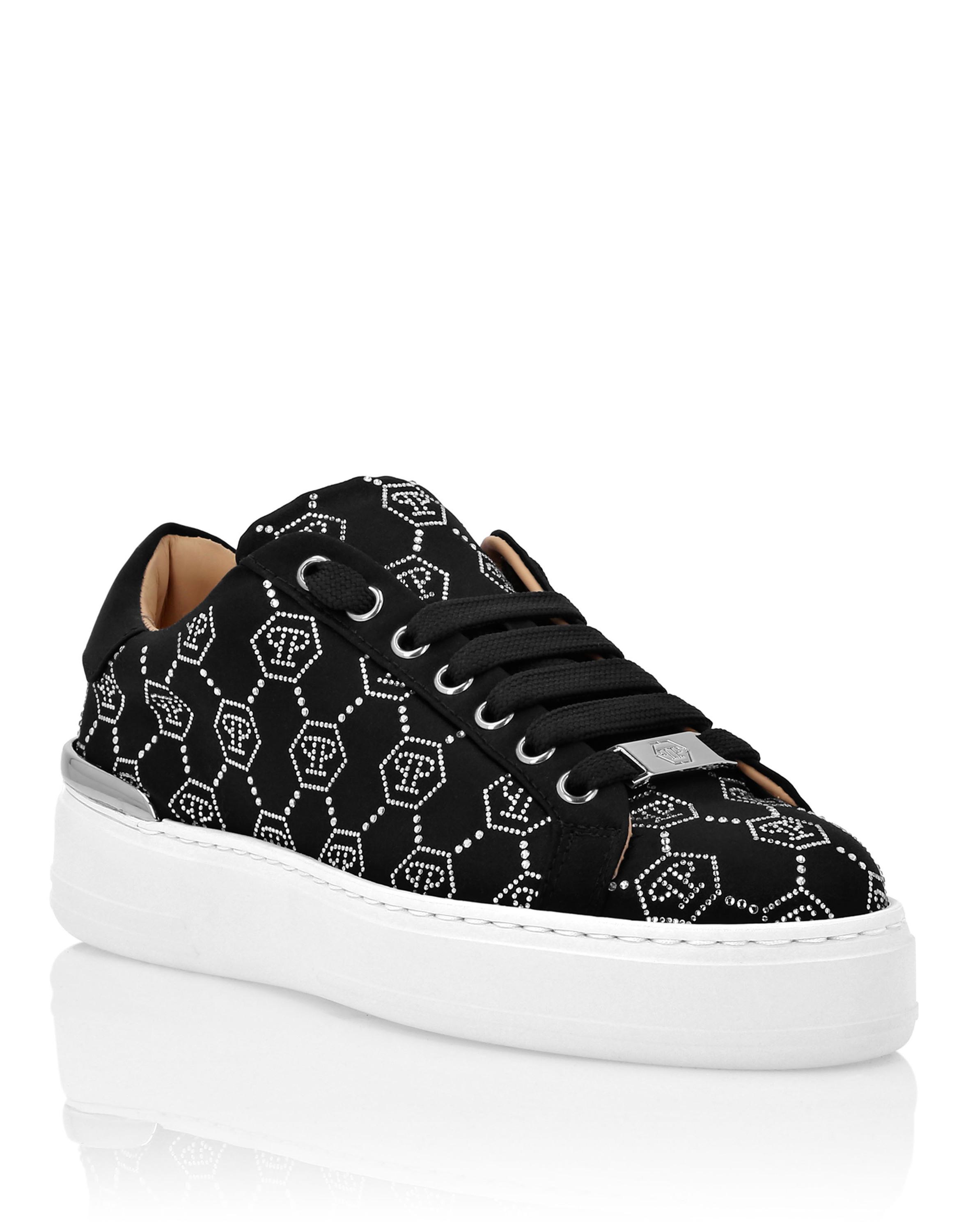 Sneaker Monogram