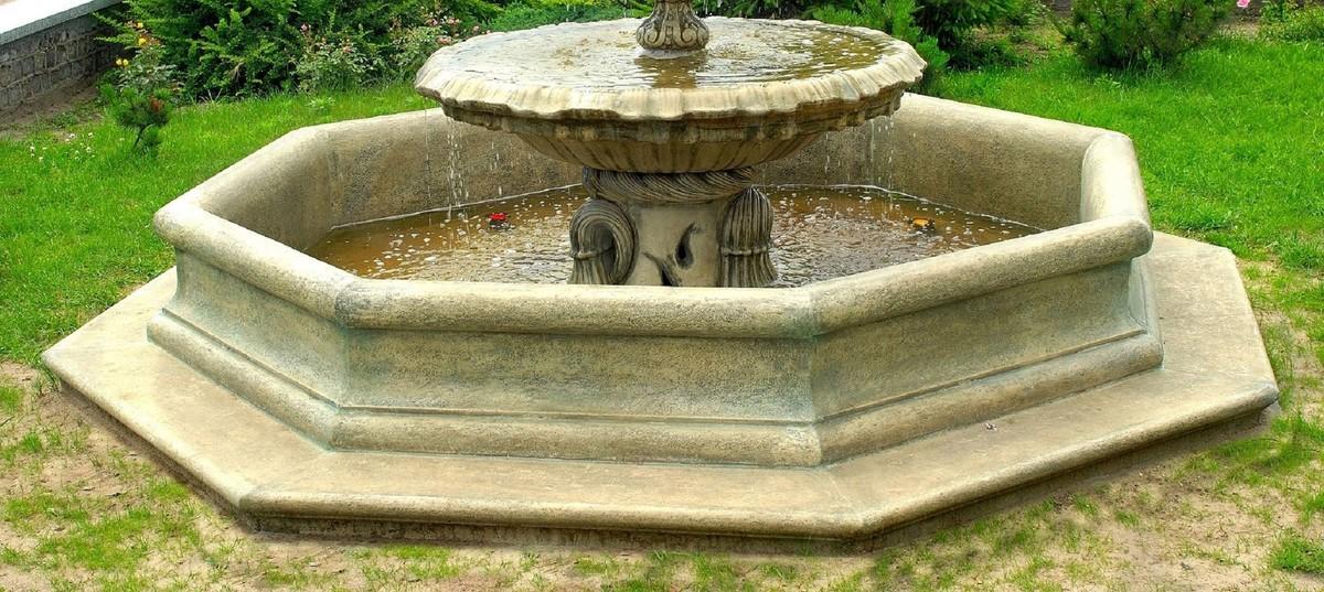 Casa Padrino Barock Springbrunnen Umrandung Antik Grau Ø 350 x H. 35 cm - Prunkvolle Gartenbrunnen Umrandung - Brunnen Umrandung - Prunkvolle Gartendeko im Barockstil