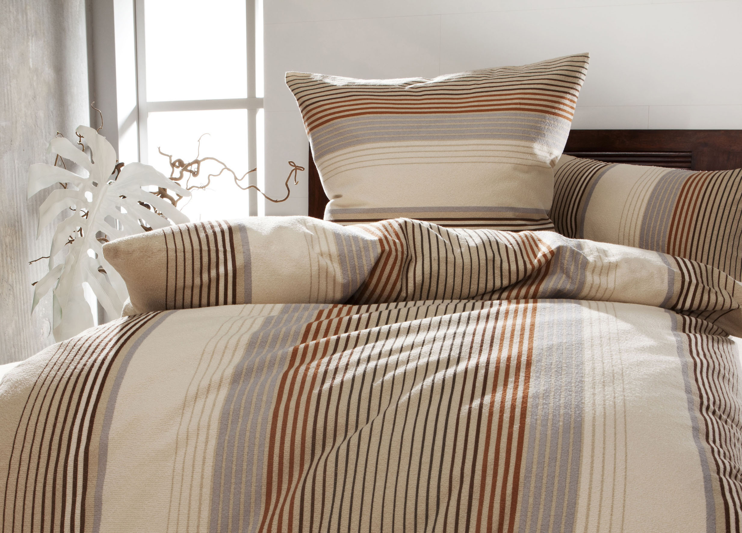 Bettwäsche DYCKHOFF "Kira", beige, B/L: 135cm x 200cm, 1 Stk., 1 Stk., Frottee, B/L: 80cm x 80cm, 2 Stk., Frottee, Obermaterial: 75% Baumwolle, 25% Polyester, Bettwäsche, Bettwäsche, aus Weichfrottier