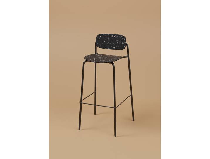 Tabouret haut USO - Assise et dossier incurvés - Pour intérieur et extérieur - Empilable - Noir - Pieds Noir