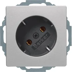 Berker 47276084 Steckdose SCHUKO 45° Q.x alu