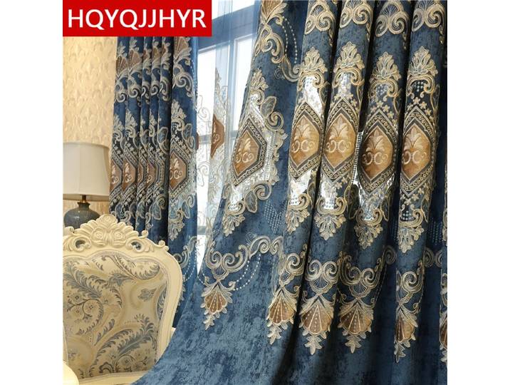 Les rideaux brodés classiques modernes bleus sont utilisés dans la chambre Les rideaux de villa élégants de haute qualité sont utilisés dans le salon