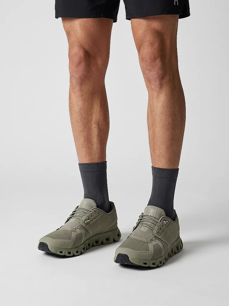 ON Herren Sneaker Cloud 6 olive   42 M
