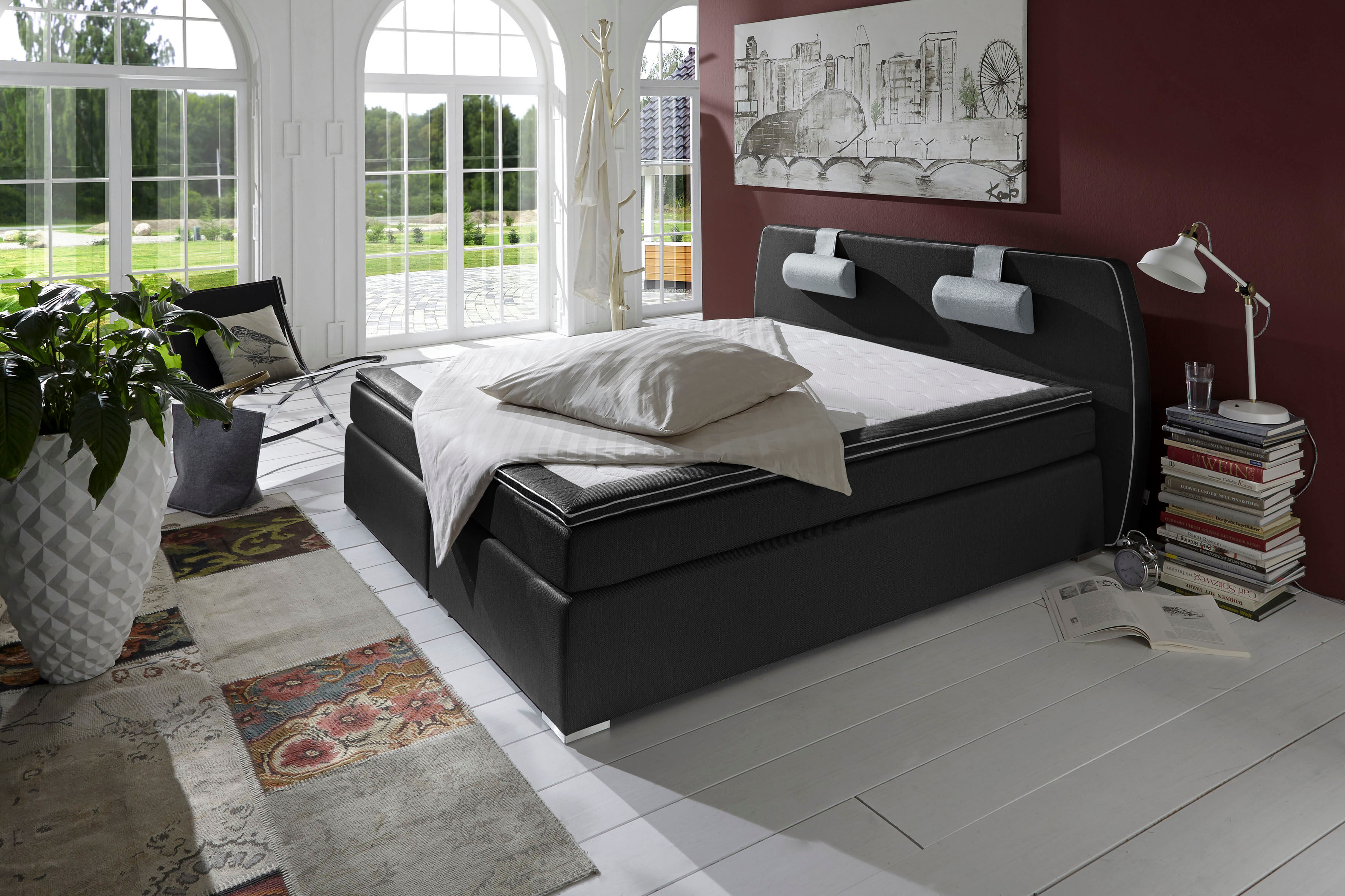Boxspringbett "Rex", schwarz, Liegefläche B/L: 180cm x 200cm, H3, Taschen-Federkernmatratze, Kopfteil, untere Box, Obermatratze und Topper sind mit pflegeleichtem Strukturstoff (65% Polypropelen, 35% Polyester) bezogen.;Die Nackenkissen sind mit Strukturs