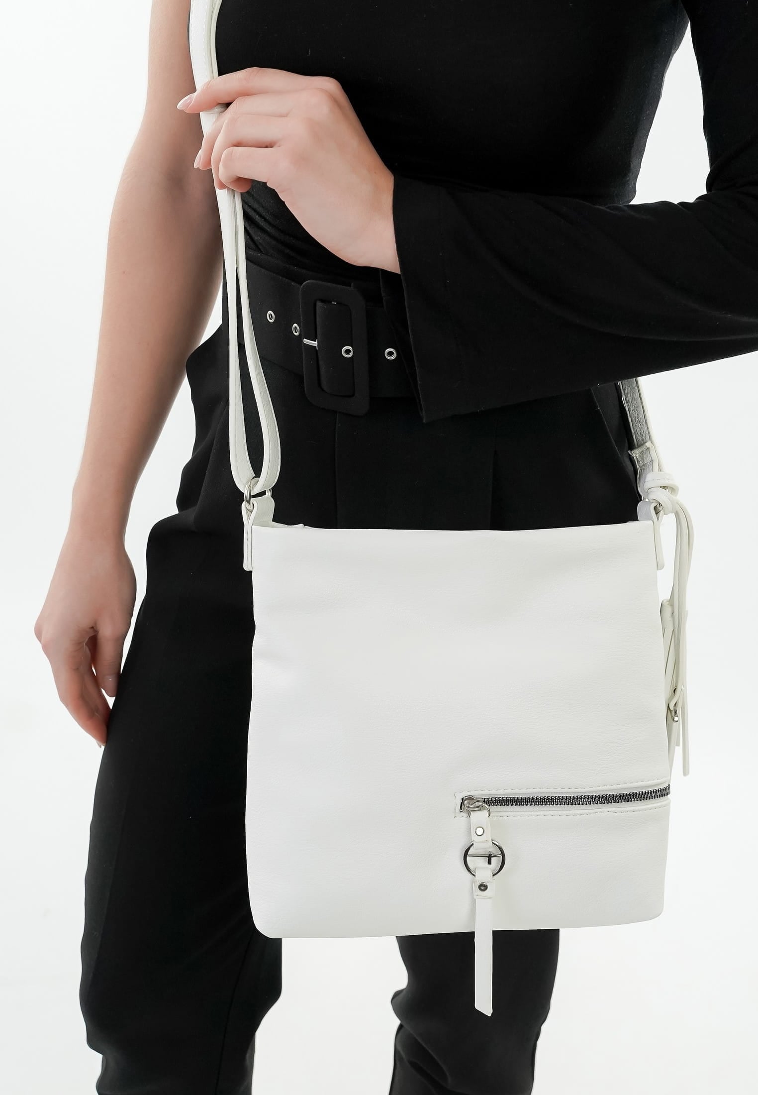 Umhängetasche TAMARIS "Umhängetasche TAS Nele", Damen, Gr. B/H/T: 30cm x 28cm x 6cm 0, weiß (weiß 300), Polyester, Taschen Umhängetasche