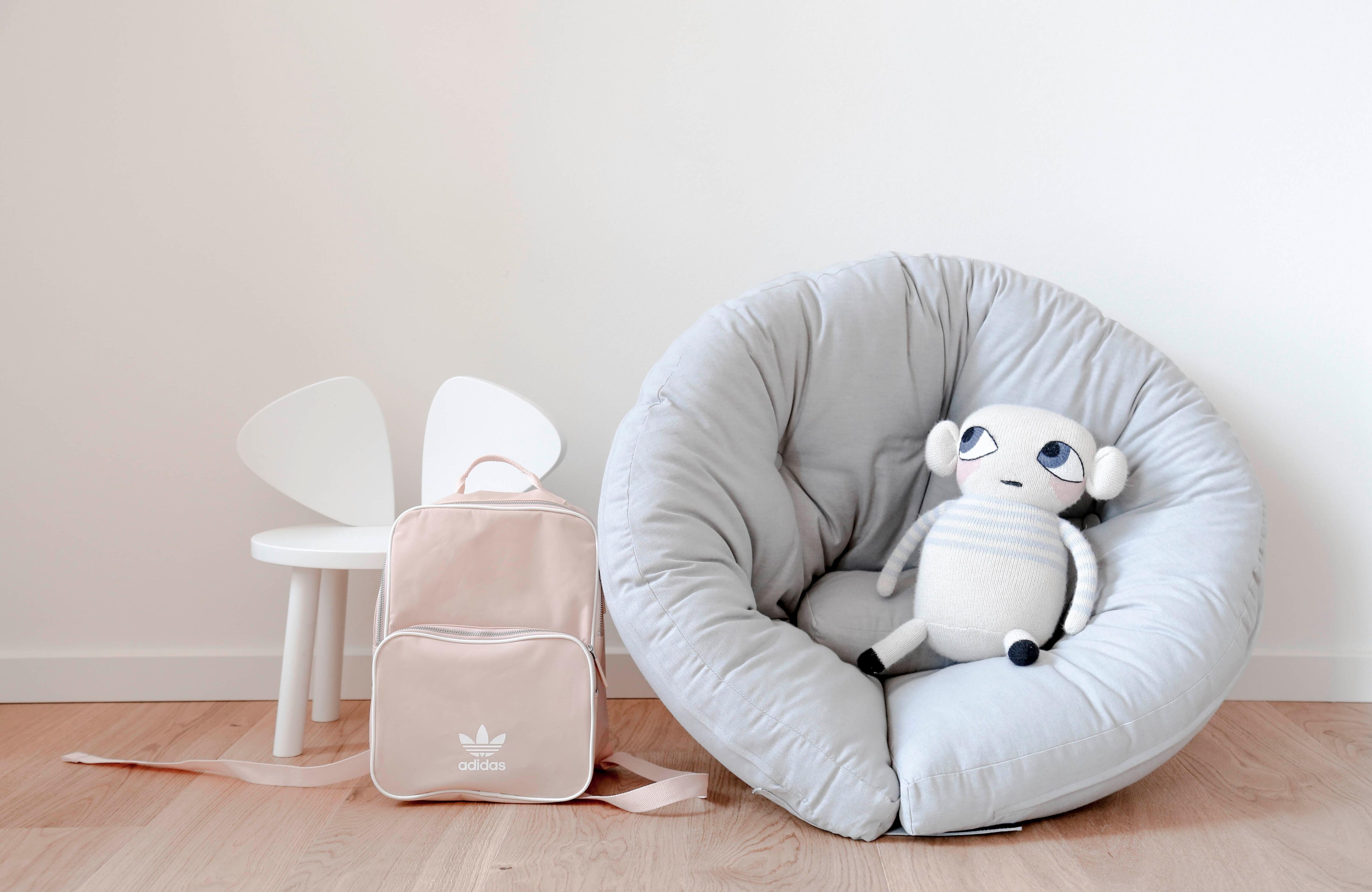 Sessel KARUP DESIGN "Mini Nido - ausklappbarer und bequemer Kindersessel", grau, Sessel, Sessel grau Einheitsgröße