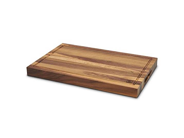 Zayiko Schneidebrett XXL, 45 x 28,5 x 3,6 cm aus Nussbaumholz mit Saftrille Messerschonende Oberfläche, Griffmulden und 40 x 23,5 cm Schneidfläche; beidseitig nutzbar, glatte Rückseite als Servierbrett