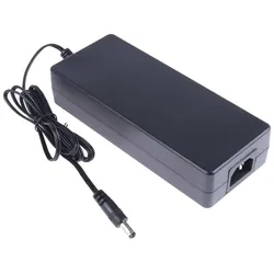 RS PRO DeskTop Power Adapter C14, Universalladegerät