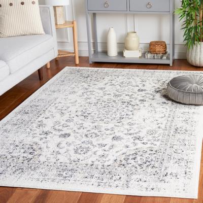 SAFAVIEH Layla Karnam Shabby Chic Farmhouse Rug