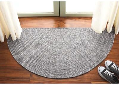 SAFAVIEH Handmade Braided Sjouk Casual Rug