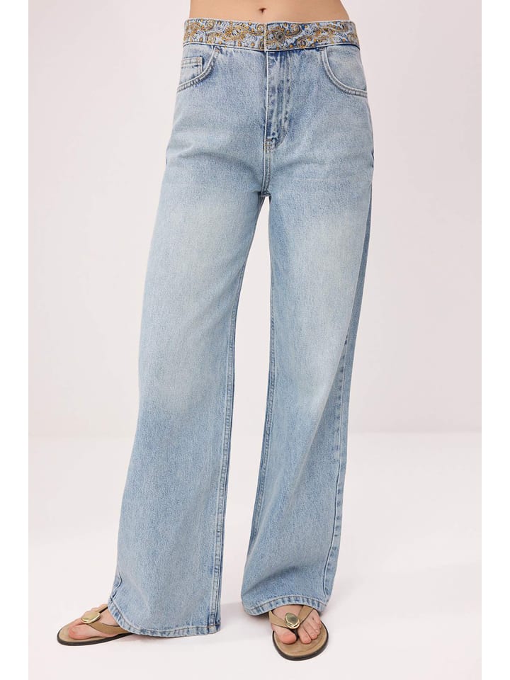 trendyol Jeans - Comfort fit - in Hellblau - 38