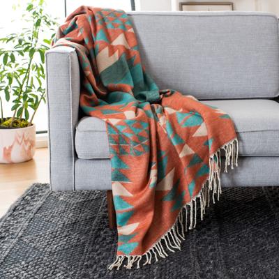 SAFAVIEH Myna 50 x 70 Inch Accent Throw