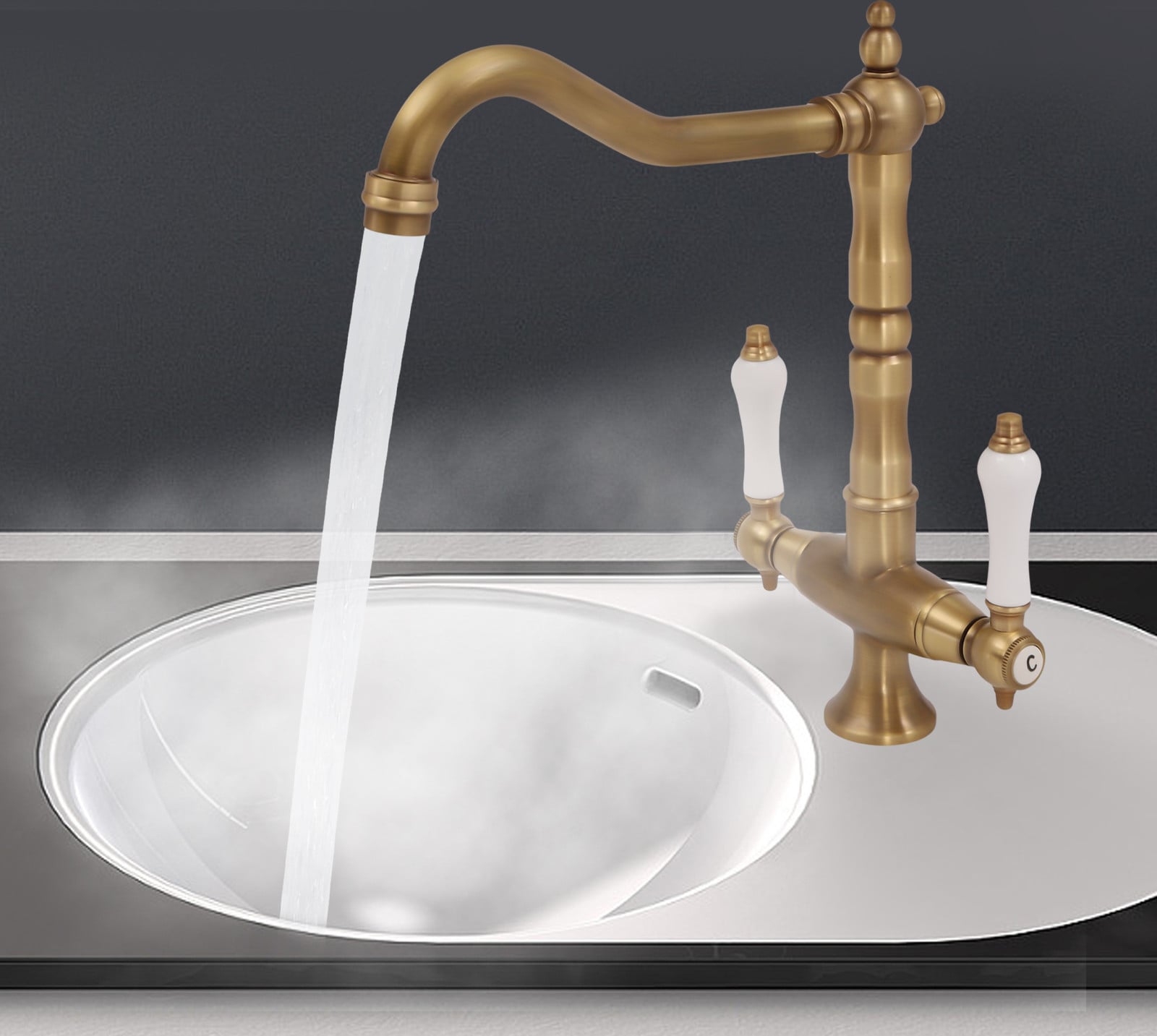 Antieke waterbesparende mengkraan met twee handgrepen voor badkamer en keuken, bruin