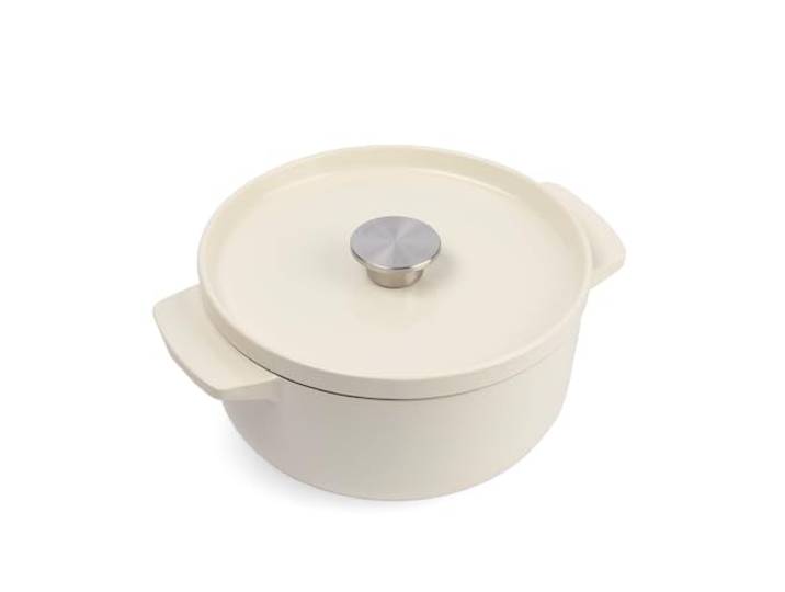 KitchenAid Cast Iron 22cm/3,3L Kasserolle mit Deckel, Hochwertig, Robust & Langlebig,Anbraten,Bräunen,Braten,PFAS-freie Emaille Innenseite,Induktion,Ergonomischer Griff,Ofenfest bis 260°C,Almond Cream
