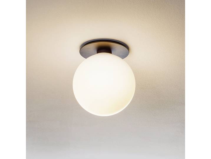 TR Bulb LED-Deckenleuchte, schwarz/opal - Audo Copenhagen - Wohnzimmer - Design - Glas - Kugel