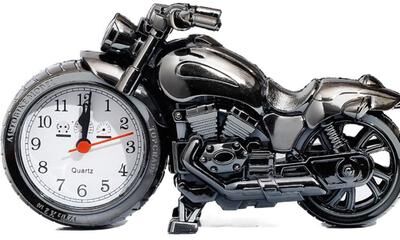 Perfect Picks Market Modern Motorcycle Alarm Clock Vintage Motorcycle Desk Clock With Quartz Movement black