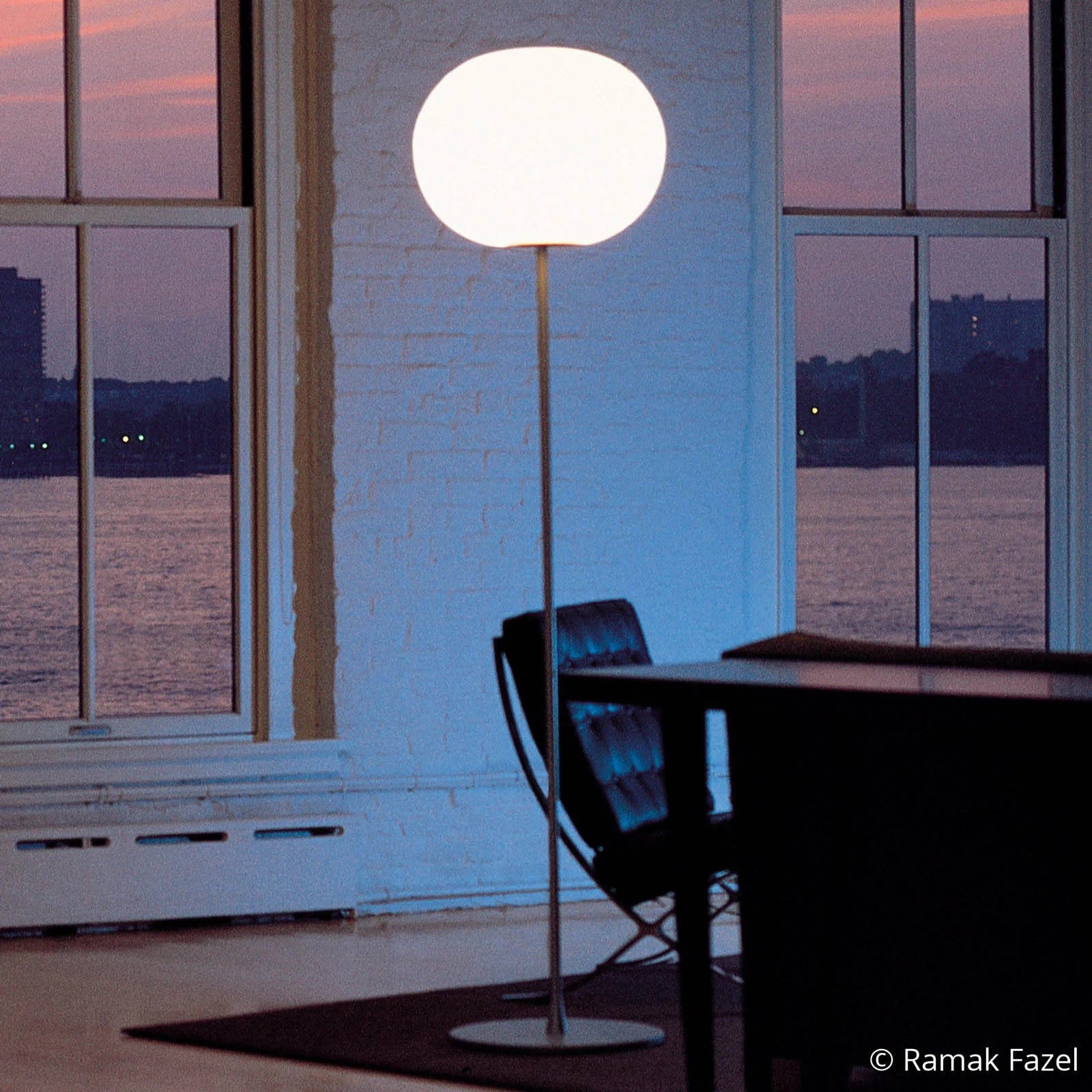 Flos Glo-Ball F2 vloerlamp Silver - Design vloerlamp van glas met bolvorm