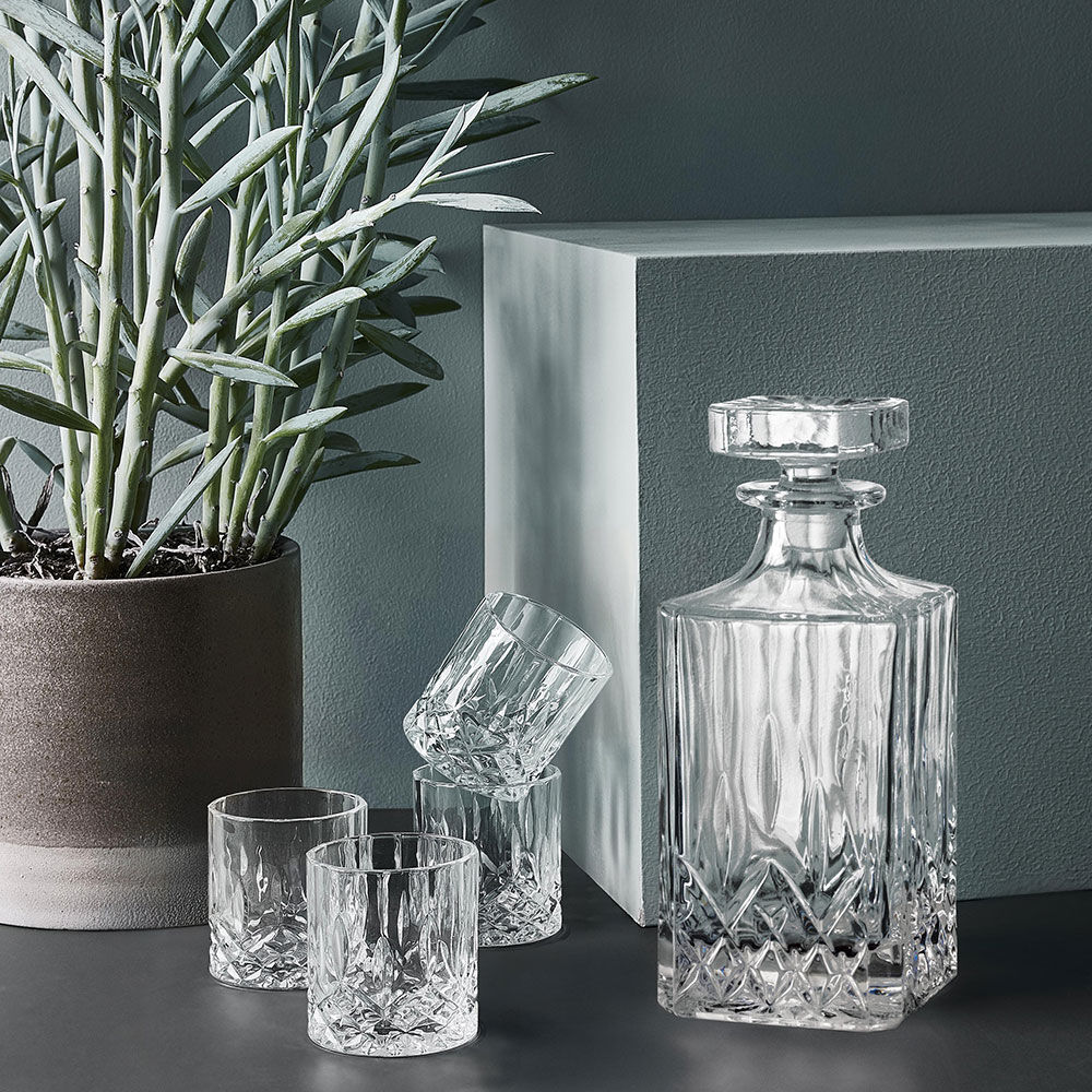 Aida Harvey Karaffelsæt Med 4 Whisky Glas Og 1 Karaffel