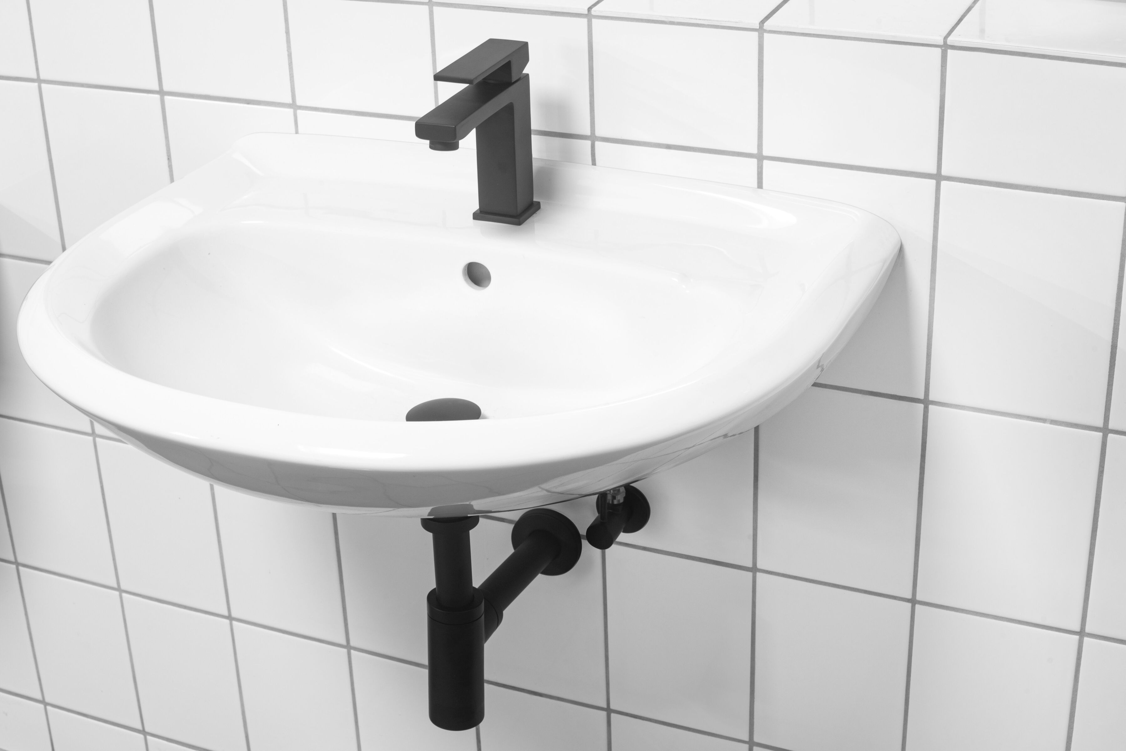 Siphon CORNAT "Tassen - Geruchsverschluss", schwarz, Ø:3,2cm, Metall, Siphons, Siphon, aus Metall, inkl. Rosette
