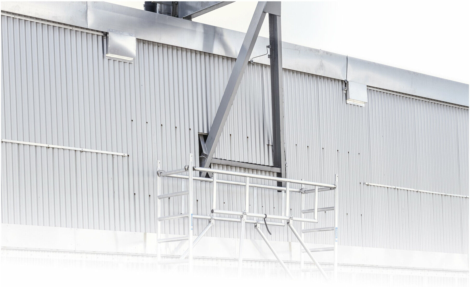 ZARGES Multitower S-PLUS 1T - Fahrgerüst Ausleger Arbeitshöhe 6.45 m 4.45 m + Plattform 0.60 m x 2.50 m (52256)