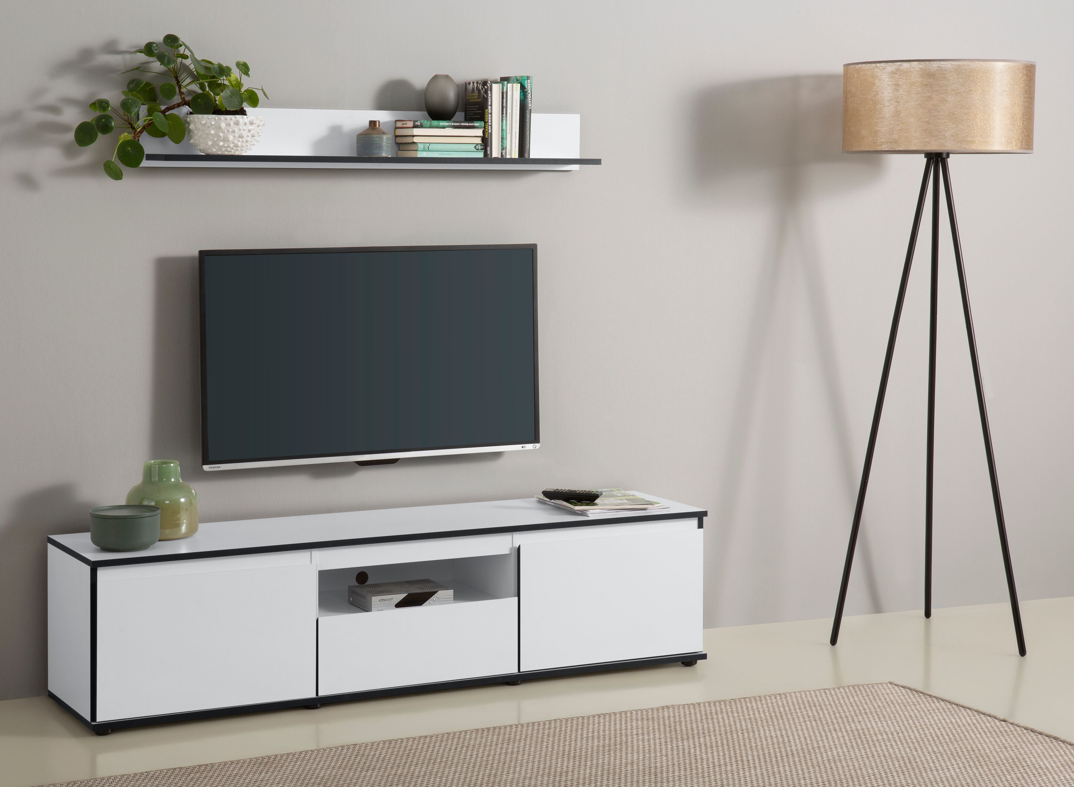 Wandboard HELA "Ariana", weiss (weiß), B:120cm H:15cm T:17cm, Regale, Wandboard, Schwarz abgesetzte Kanten, 120 cm weiß B/H/T: 120cm x 15cm x 17cm
