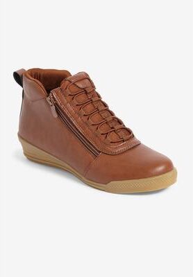 Women's CV Sport Faris Sneaker by Comfortview in Cognac (Size 11 M)