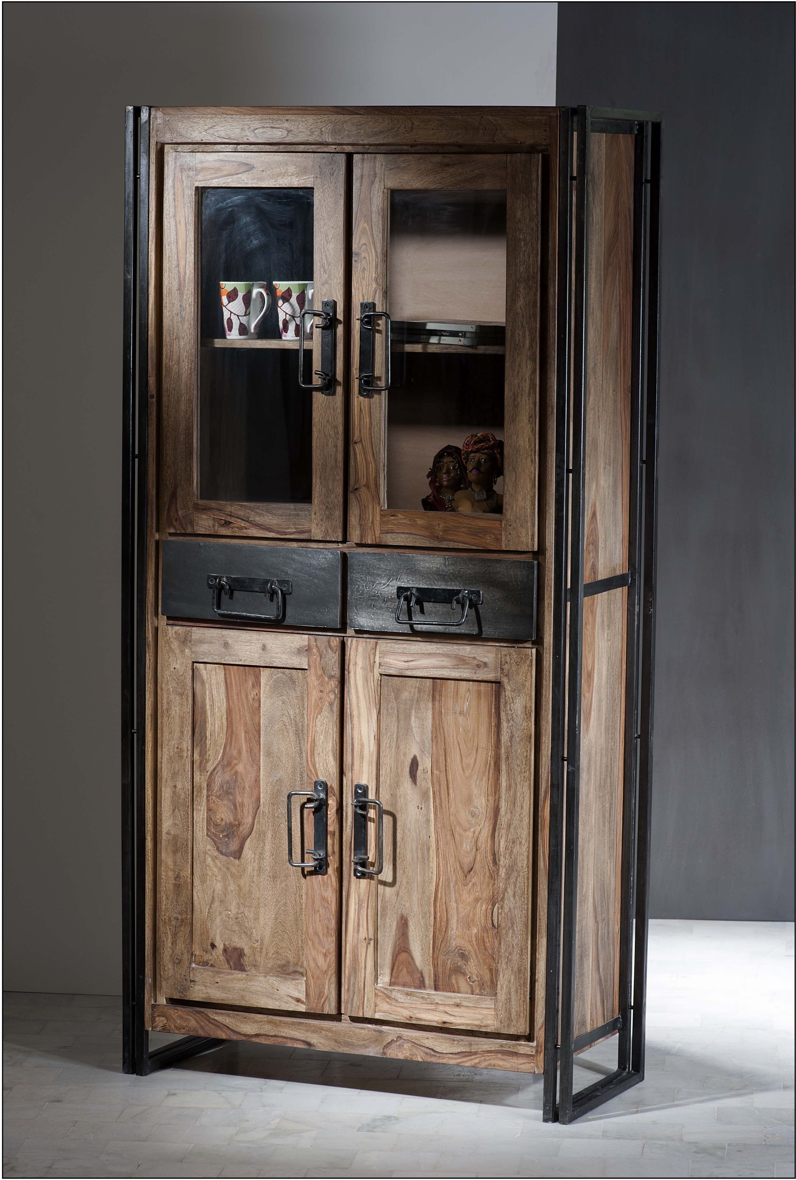 Vitrine SIT "Gengenbach aus Akazie mit 4 Türen & 2 Schubladen - Industrial", schwarz (natur, antikschwarz), B:90cm H:180cm T:40cm, Massivholz, Metall, Schränke, Vitrine, Altmetall-Akzente mit Gebrauchsspuren im authentischen Look natur, antikschwarz natur