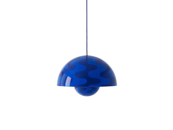 &TRADITION lampe à suspension FLOWERPOT VP2 (Bleu cobalt et bleu crscule avec motifs - Aluminium verni)