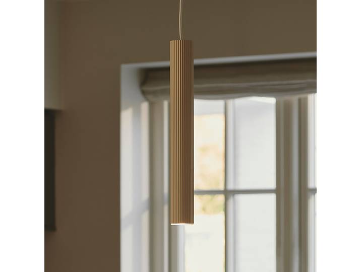 Suspension Vico type A 5 x 40 x 5cm Beige/Beige Matériau : Métal Surface en métal : Laqué Type de métal : Aluminium GU10
