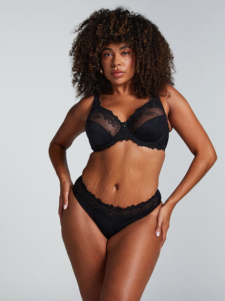 Hunkemöller String in Schwarz - S