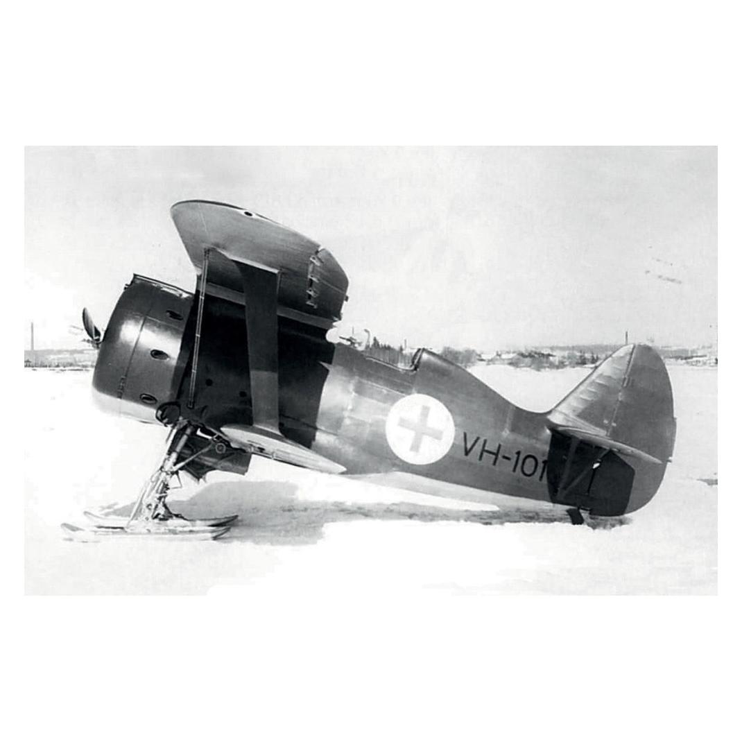 ICM I-153,WWII Finnish Air Force Fighter winter version (72075)