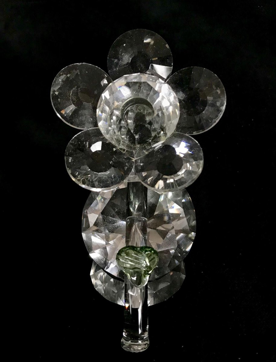 Handgemaakte kristallen bloem van K9 kristalglas met diamantmotief, 6,5 x 7 x 11 cm