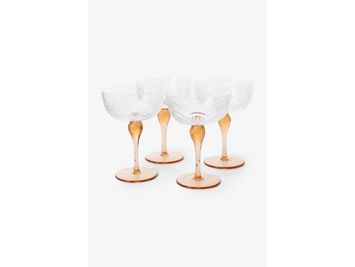 Lichtoranje champagneglazen
