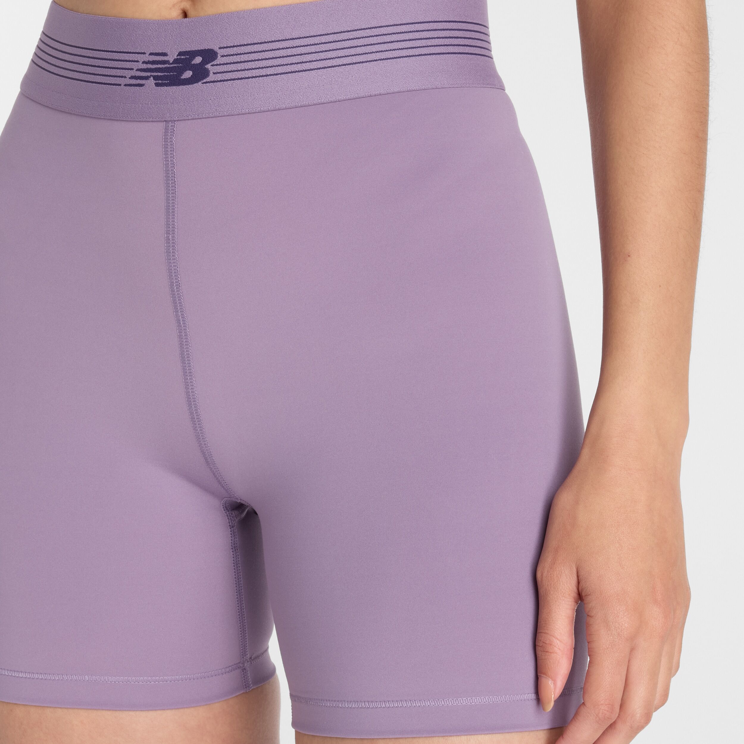 Trainingsshorts NEW BALANCE, Damen, Gr. L, N-Gr, lila (candied viol), Obermaterial: 71% Polyester, 29% Elasthan, Hosen Trainingsshorts, elastischer Materialmix, schnelltrocknendes Material, bequeme Passform candied viol L, N-Gr