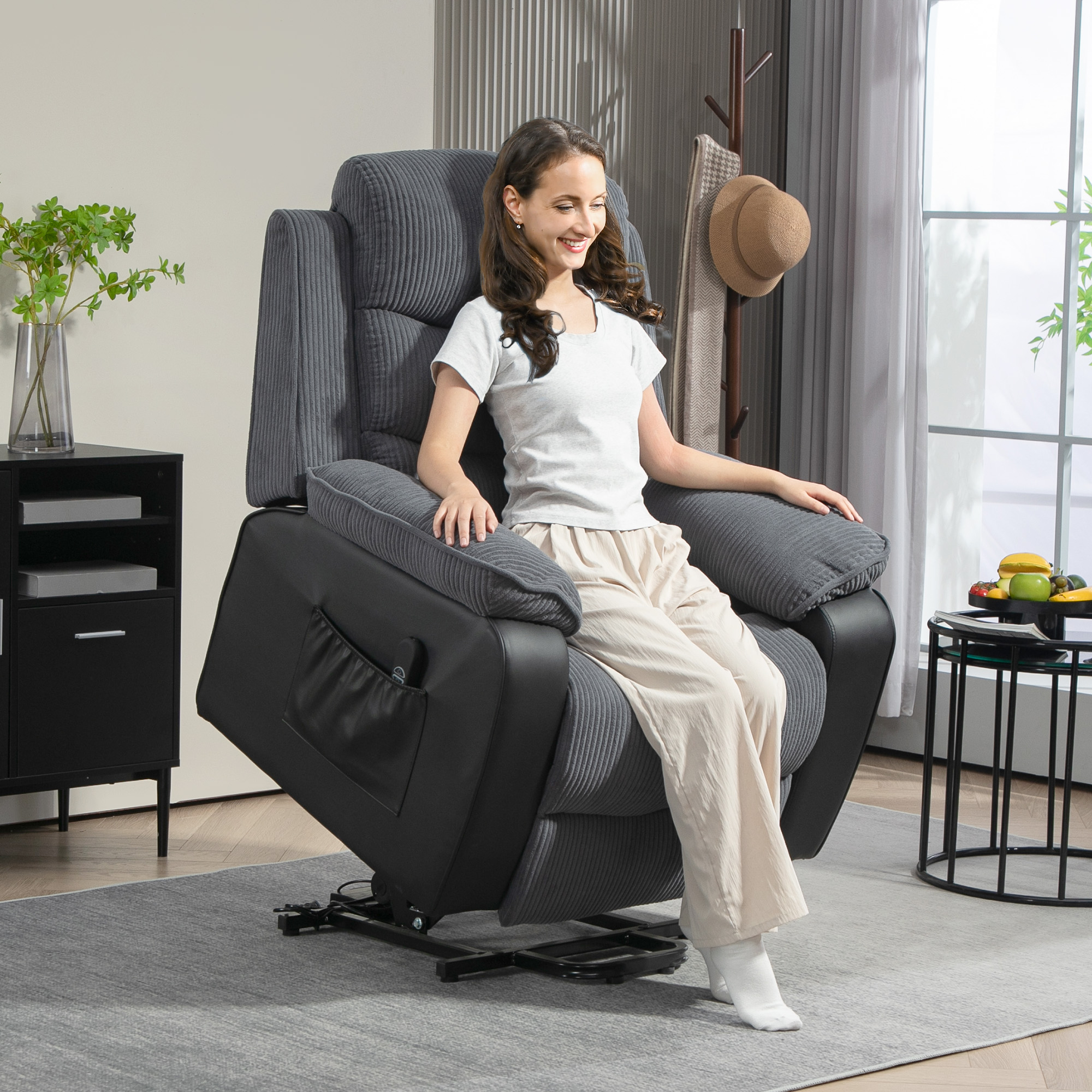 Homcom Poltrona alzapersone elettrica, poltrona relax elettrica velluto a coste, schienale reclinabile, porte USB, 96x96x108cm, grigio   Aosom Italy