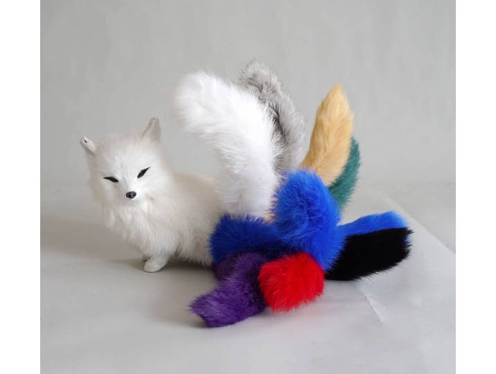 Modèle de renard à neuf queues coloré, taille réelle, environ. 30x9x14cm Mignon renard en plastique et fourrure pour cadeau