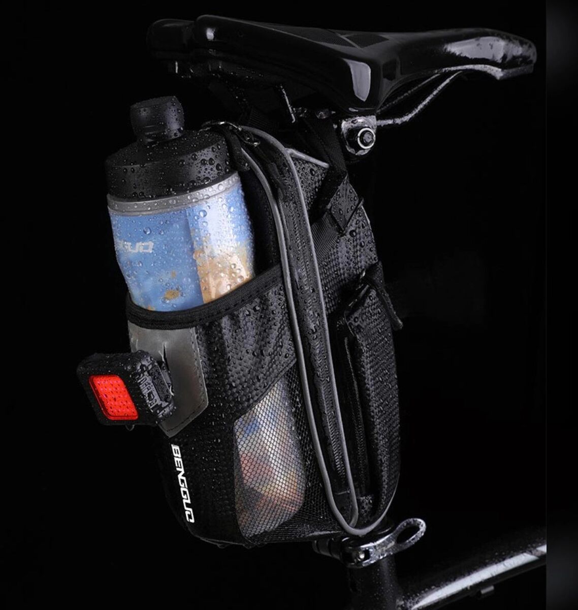 INF Sacoche de selle porte-bidon texture carbone - Tissu Oxford étanche, convient pour 610ml, montage feu arrière, accès d'une Noir + Gris