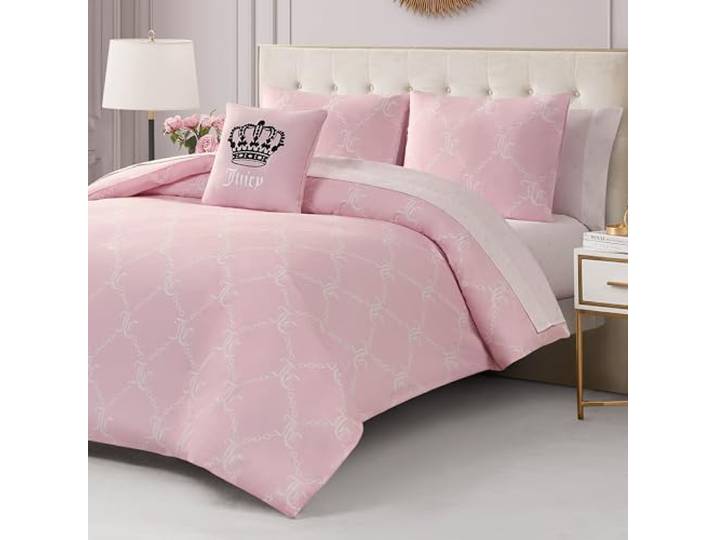 Juicy Couture Hellrosa/Weiß Link Logo Printed Tröster Set Full - Komplette 8-teilige Bett in a Bag Kollektion