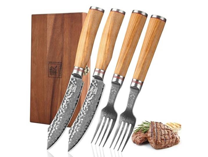 zayiko Minami Steakbesteck 4-teilig aus 67 Lagen Damaststahl mit VG10 Kern 2 Steakmesser mit 12 cm Klinge und 2 Gabeln, 60 ± 2 HRC, beidseitiger 15° V-Schliff, Hammerschlag, Olivenholzgriffe, Holzbox