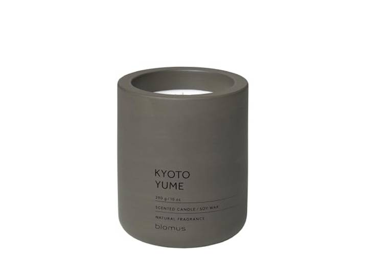 blomus Duftkerze -FRAGA- Farbe Tarmac Größe Ø 9 cm Duft Kyoto Yume